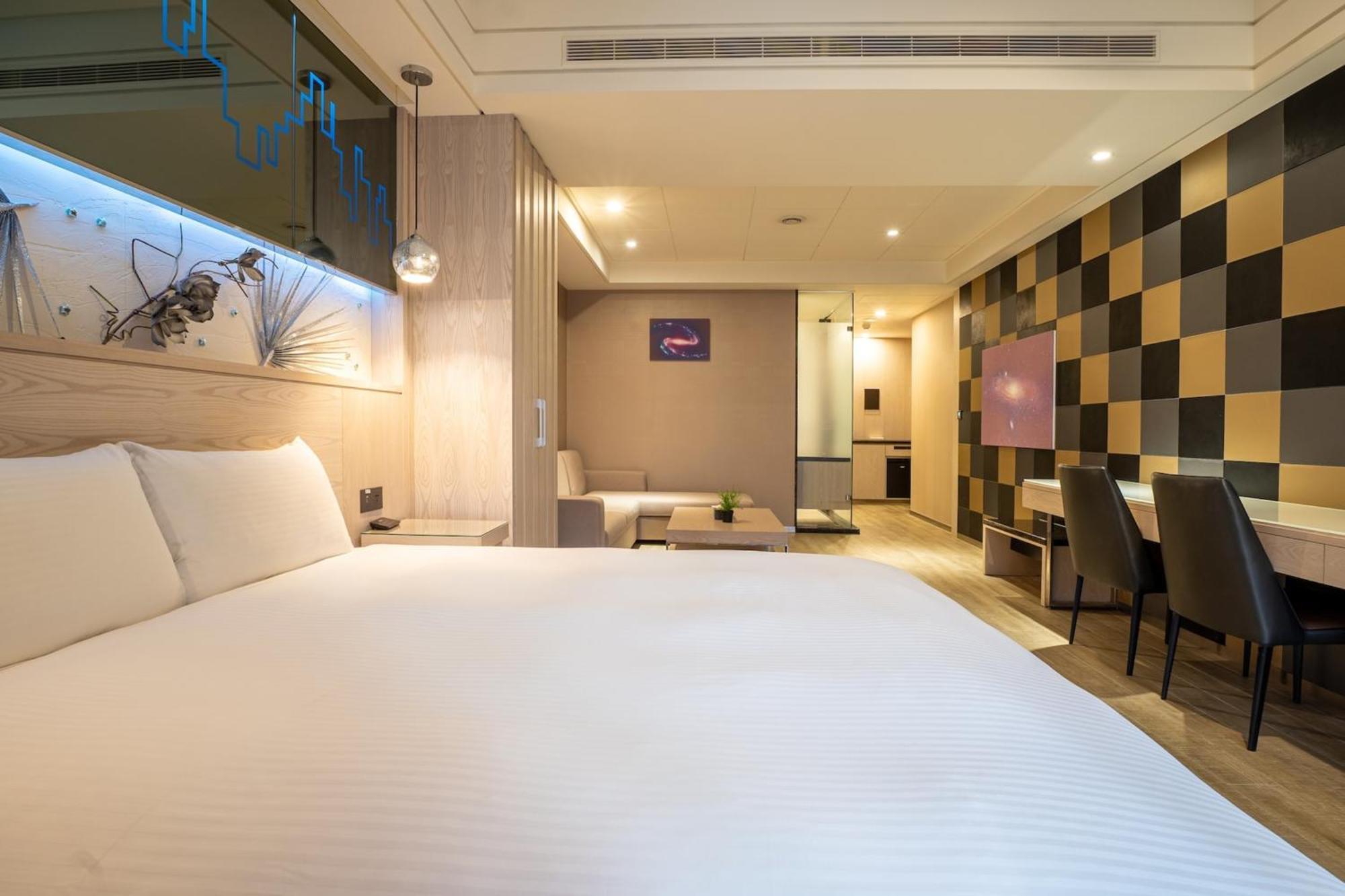 Guide Hotel Taichung Ziyou Exterior foto