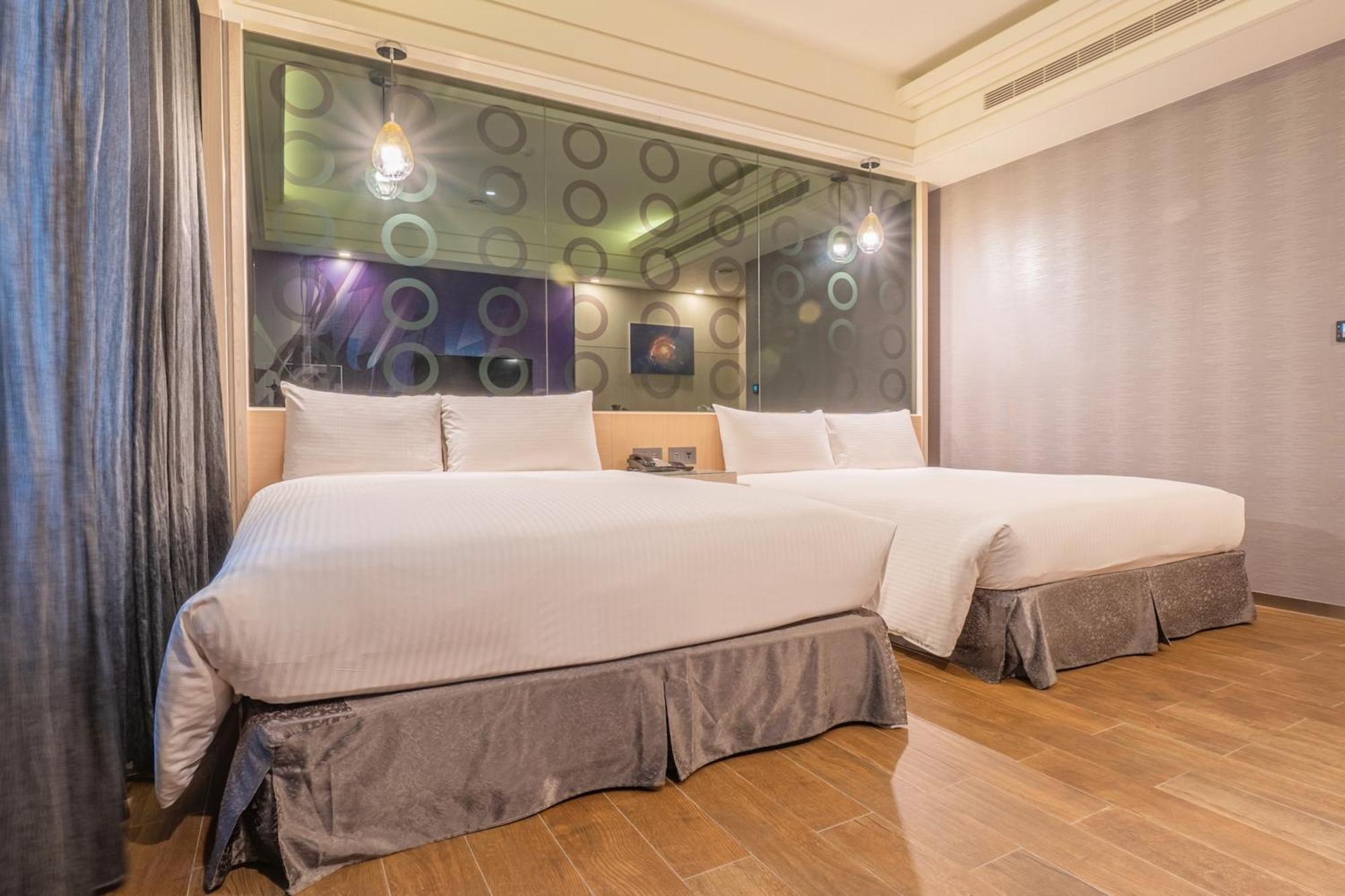 Guide Hotel Taichung Ziyou Exterior foto